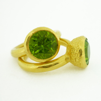 B-R04gp_pd Acorn Cup Ring with Peridot