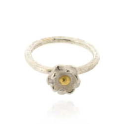 Flower Ring, 1.5 mm hammered round band