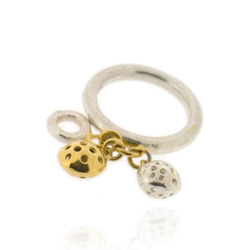 T-R02 3 mm round band with mini-ring & 2 small charms