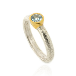 N-R06tp Hammered Stacking Ring, Silver with 5 mm Blue Topaz