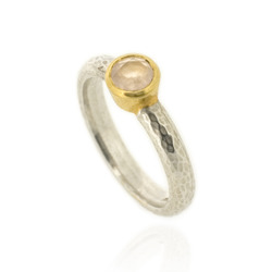 N-R06rq Hammered Stacking Ring, Silver with 5 mm Rose Quartz