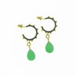 N-E08 Oxidized sterling silver and gold plated studded hammered hoops, with Chrysoprase briolette drops