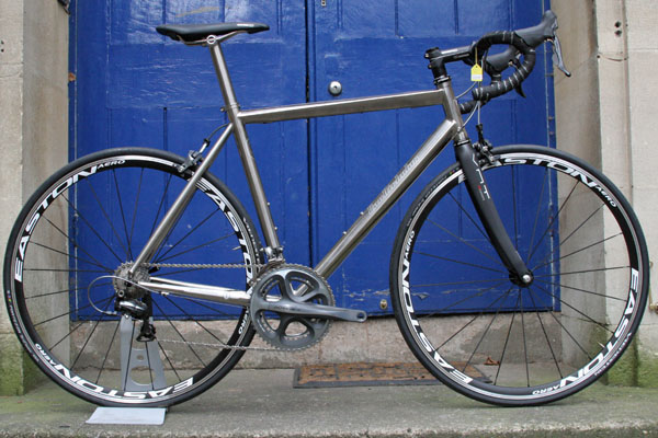 CLEARANCE BIKE : 2011 Van Nicholas Astraeus - 56cm Shimano Dura Ace (Double)