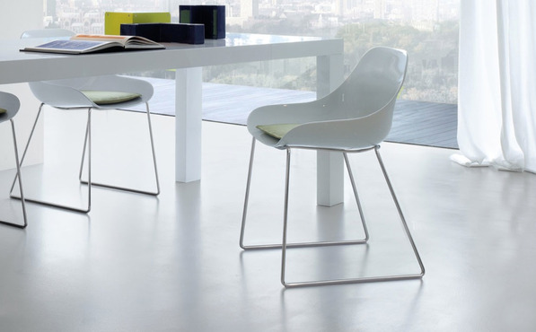 Biba with &ldquo;sled&rdquo; frame