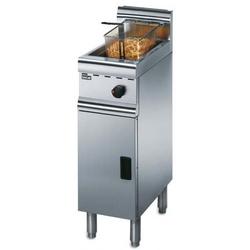 Lincat J5 Silverlink Freestanding Gas Fryer - Single gas fryer with 150 portions per h