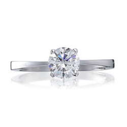 Brilliant V-Set Engagment Ring