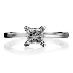 Princess V-Set Engagment Ring