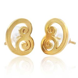 Hanga heart stud earrings