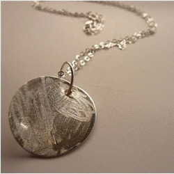 Manuka Pendant Necklace