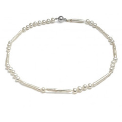 Long & Round Pearl Neckalce