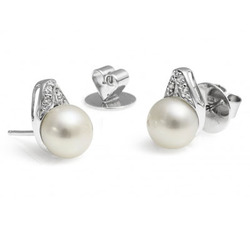 Pearl & Topaz & Ribbon Studs