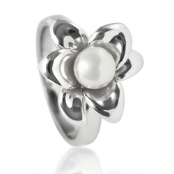 White Lily Pearl Ring