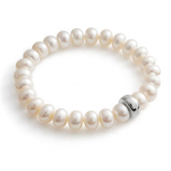 Stretchy Pearl Charm Bracelet