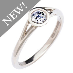 Embossed Bezel Diamond Engagement Ring