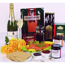 CHAMPAGNE BREAKFAST IN GIFT BOX