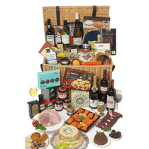 LUXURY HAMPER IN LARGE WICKER BASKET
