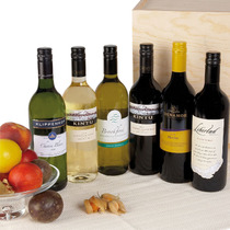 NEW WORLD SIX BOTTLE CASE IN WOOD BOX