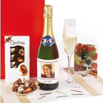 PERSONALISED CONGRATULATIONS WINE AND CHOCOLATES IN GIFT BOX