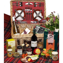PICNIC BASKET FOR FOUR