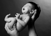 babycryinginhand